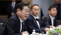 이재명 “2030년까지 OECD 수준 노동시간 단축…주 4일제 향해 나아갈 것”