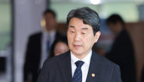 최상목 경제부총리 사임…이주호 사회부총리  초유의 '대통령 권한 대대대행'