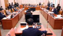 ‘내란·김건희·채상병 특검법’ 법사위 소위 통과…형소법 개정안도 민주당 단독 의결