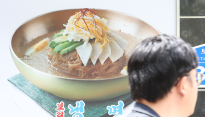 냉면 1만2천원, 삼계탕 1만7천원대…여름 인기 메뉴 또 올랐다