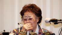 윤미향 사면 확정…이용수 할머니 딸 