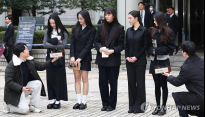 뉴진스 “우린 아직 함께예요”… SNS로 전한 팬 향한 진심