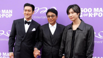 SM 떠난 이수만, 소녀시대·최시원·태민과 ‘재회’…“가족 같은 가수들 덕분에 지금의 나”