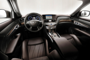 [광고로 본 자동차 이야기] 인피니티, BMW,벤츠 따라잡을까?