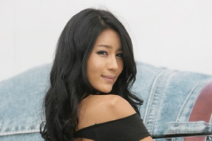 매혹적인 뒷태의 레이싱모델 '박시현'