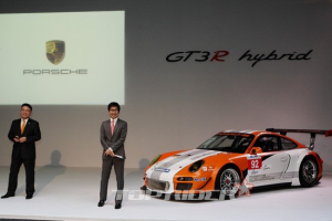 월등한 퍼포먼스의 포르쉐 '911 GT3 R Hybrid'