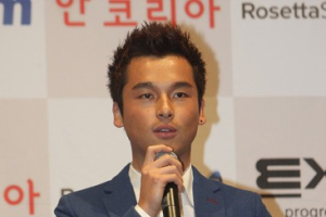 '정회원' 신인상 수상 