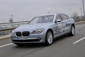 폴 포츠, BMW 최고급 세단 탄다