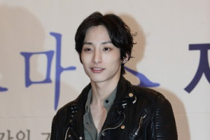 [화이트 크리스마스] 기부천사 윤수역의 이수혁