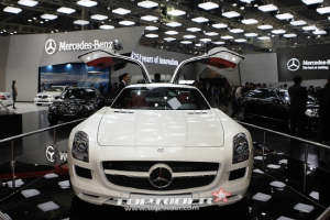 [서울모터쇼] 벤츠 SLS AMG, 날개 활짝~