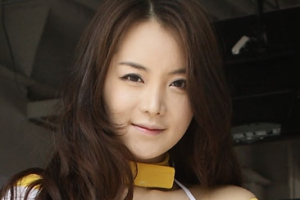 '19금' 배우 임지혜, 레이싱모델 데뷔 '여신강림'