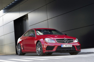 벤츠, 최고성능 ‘C63 AMG 블랙시리즈’ 공개
