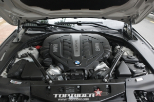 [포토] ‘BMW 650i’ 강력한 V8 트윈파워 터보 엔진