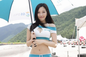 [포토] 청순한 미소의 레이싱모델 김단아