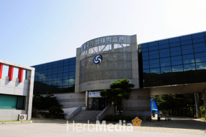 [허브미디어의 여행이야기] 민물고기와 함께 추억 만들기.. 양평 민물고기 생태 학습관