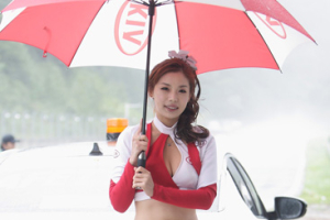 [포토] 깜찍한 표정의 레이싱모델 임은빈