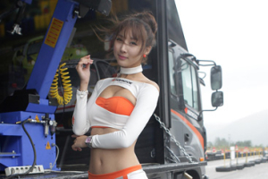 [포토] 이기적인 S라인 레이싱모델 이유은