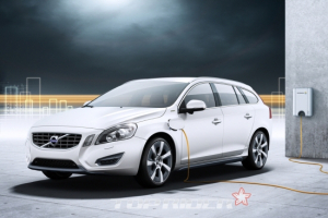 볼보, 연비 53km/ℓ의 'V60 플러그인 하이브리드' 내년 판매
