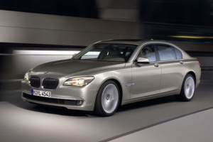 중고차 가격 폭락하는 차 살펴보니…BMW 7시리즈가 최악