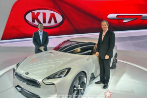후륜구동 스포츠카 'Kia GT', 美 최초 공개