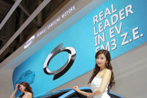 [포토] 부산모터쇼, 르노삼성 부스의 아름다운 모델들