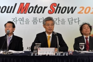'2013 서울모터쇼' 질의응답…슈퍼카 없는 이유는?