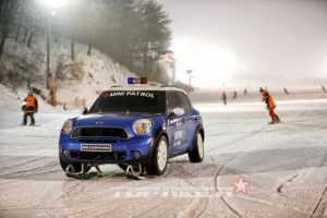 MINI, 지난 주말 슬로프 전세내고 눈 위 달려