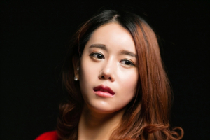 [그녀가 궁금하다] 올해 데뷔했어요..신고합니다!! 레이싱모델 은유