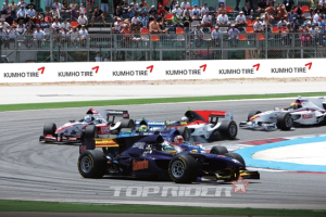 금호타이어, Auto GP 공식 타이어로 F1을 향한 질주