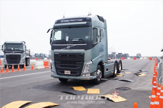 0.1km/l의 연비라도 더 향상시키는 트럭의 명가 볼보