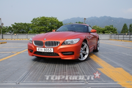 [시승기] BMW Z4 짜릿한 스포츠주행과 오픈에어링을 동시에