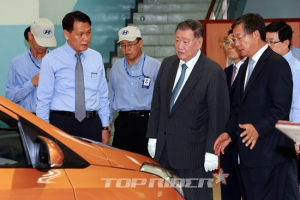 정몽구 회장, “인도, 중동, 아프리카 新시장 확보하라”
