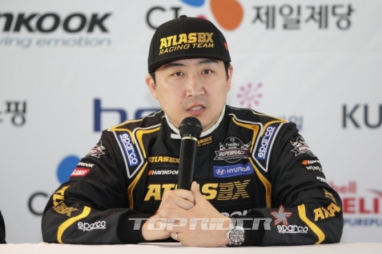아트라스BX 조항우 감독, 