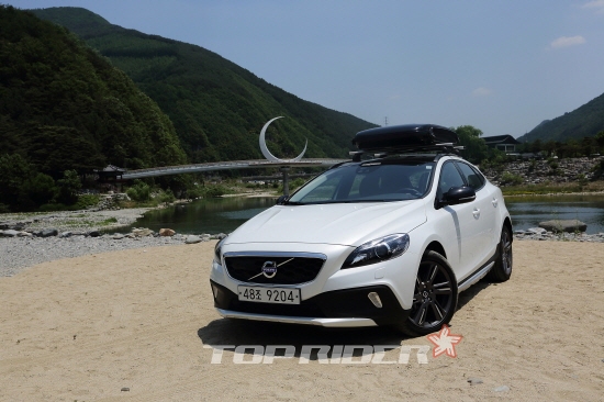 [시승기] 볼보 V40 크로스컨트리 가벼운 오프로드 주행 OK