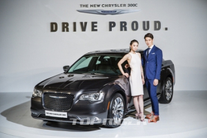 뉴 크라이슬러 300C 출시..4,480~5,580만원