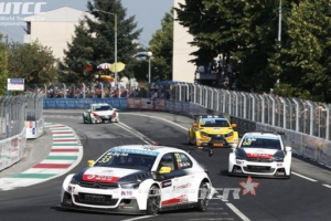 시트로엥, 2015 WTCC 포르투갈 대회 1,2라운드 우승