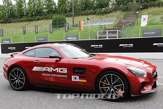 빨간 스포츠카의 유혹, 더 뉴 메르세데스-AMG GT S Edition 1