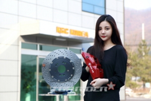 국산기술의 고성능 4P 브레이크 세트 출시