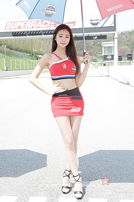 레이싱모델 서한빛, 올해는 슈퍼레이스와 함께해요~