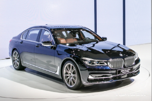 BMW, 100대 한정판 750Li 출시..가격은 1억9730만원