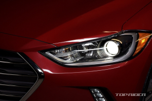 IIHS, 아반떼가 C클래스 보다 낫다..어떤 부분이?