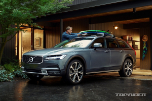 왜건과 SUV 사이, 볼보 V90 크로스컨트리 미리보기
