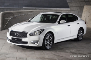 인피니티 Q70, 4960만원에 70대 한정판매 개시