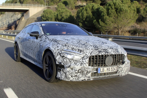 벤츠, 3월 'AMG GT4' 공개 확정..파나메라 타겟