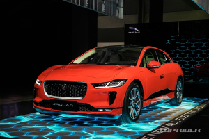 재규어의 급진적 전동화, I-페이스와 PHEV 라인업들