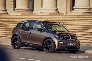 BMW i3 120Ah 공개, 30% 커진 배터리팩 적용