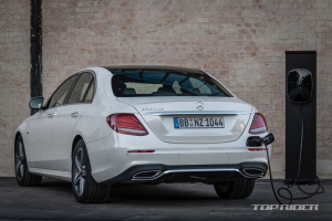 벤츠 E클래스 PHEV 공개, 디젤 기반 하이브리드