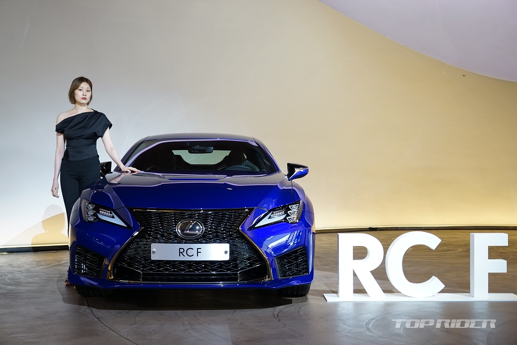 렉서스 RC F 부분변경, 9710만원으로 파격 인하