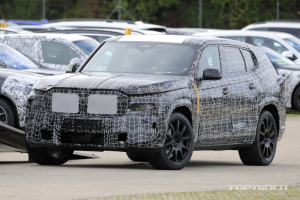 BMW X8 테스트카 포착, 레인지로버 정조준