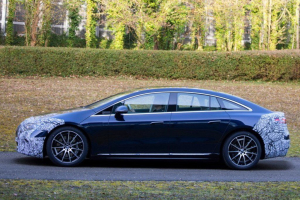 벤츠 EQS, 108kWh 배터리 얹고 700km 주행